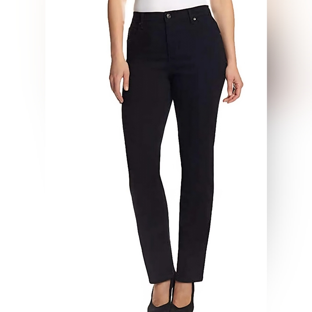 Gloria Vanderbilt Women’s Size 12P Short Black Amanda Slimming Denim Jeans NWT